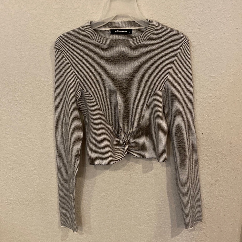 Black/White striped long sleeve crop top